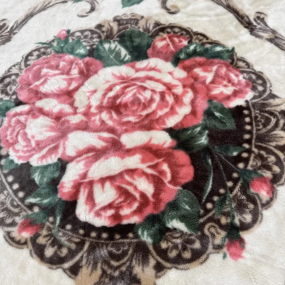 Vtg Korean Mink Style Plush King Size Blanket Floral Roses Heavy Warm Reversible